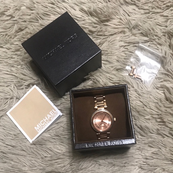 Michael Kors Rose Gold Crystal Studded Watch - Picture 2 of 6